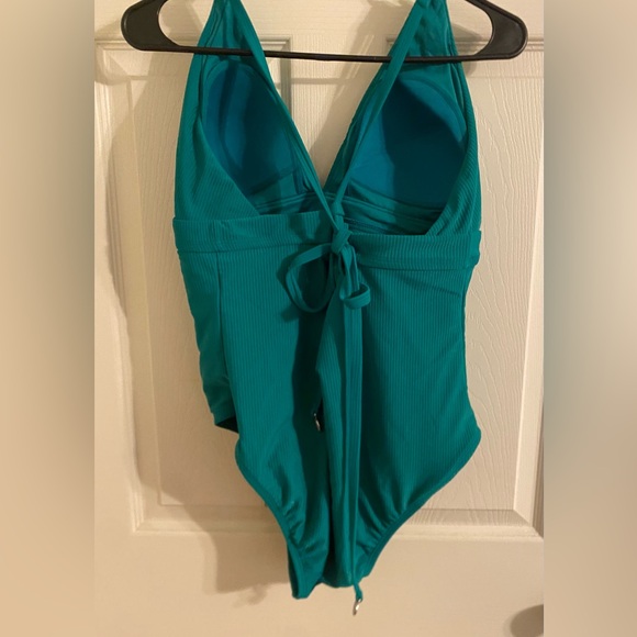 Time and Tru Women's Plus Plunge X Back One Piece Swimsuit, Size XL (16-18) - Picture 3 of 7